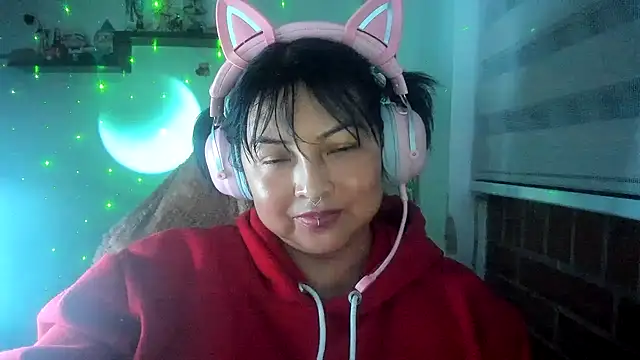 Shaddycute  online show from 13, 4, 2026