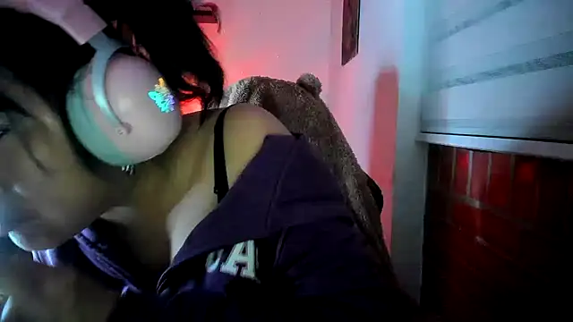 Snapshot of Shaddycute_ chatting on 10, 7, 2026 Shaddycute online show from 10, 7, 2026
