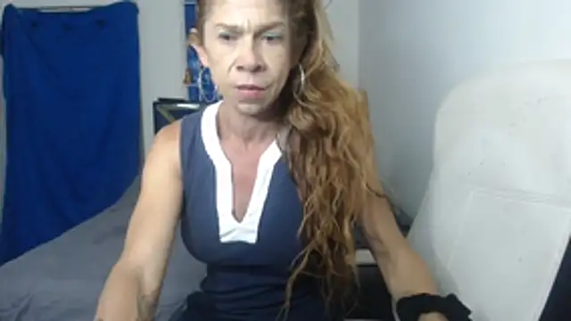 Snapshot of Antonella_borja chatting on 29, 10, 2025 Antonella borja online show from 29, 10, 2025