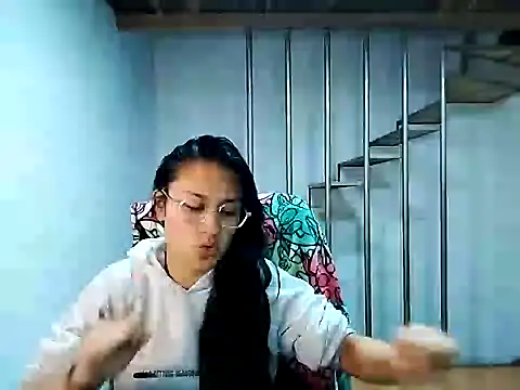 Jessie Desire online show from 10, 2, 2025