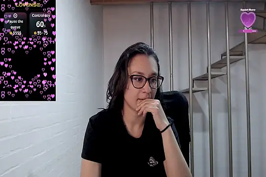 Jessie Desire online show from 11, 11, 2025