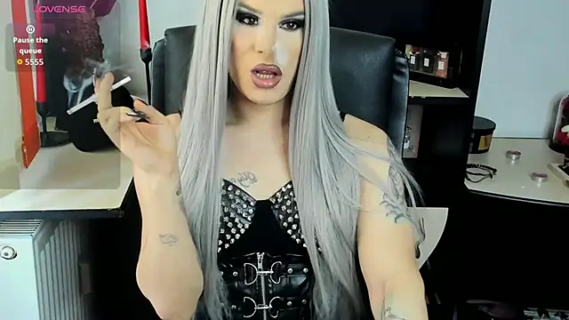 Snapshot of EvelynLexy chatting on 7, 5, 2026 EvelynLexy online show from 7, 5, 2026