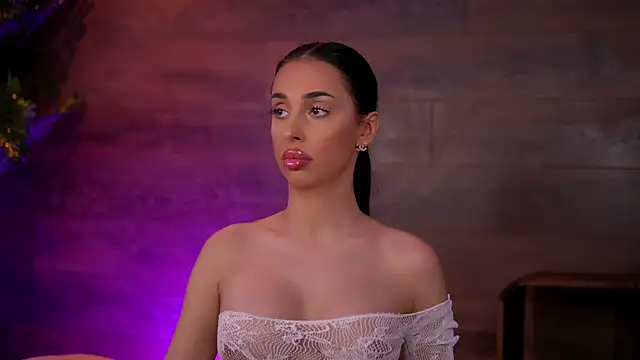 Snapshot of KairaAndrews chatting on 5, 5, 2026 KairaAndrews online show from 5, 5, 2026