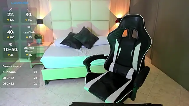 caro03x online show from 18, 3, 2025