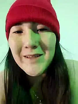 Elle Lee  online show from 1, 2, 2025