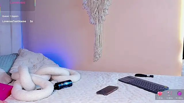 Elise Diamond online show from 23, 4, 2026