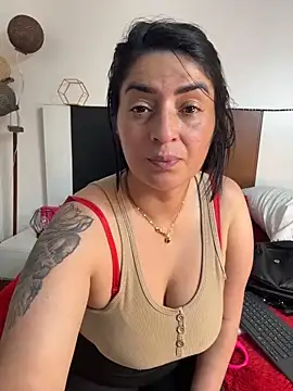 Snapshot of karenlennox1 chatting on 15, 5, 2026 karenlennox1 online show from 15, 5, 2026