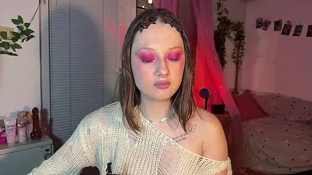 Jenny darling love online show from 25, 4, 2026