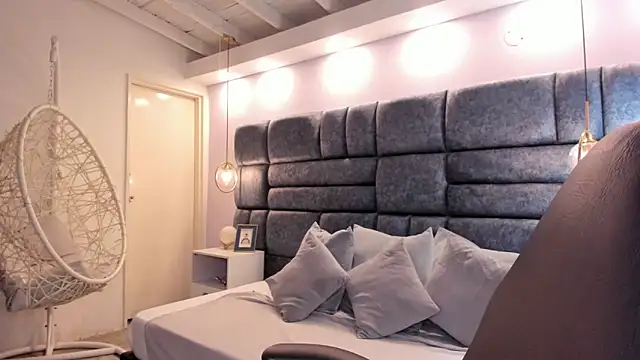 sagitariuus girll online show from 24, 4, 2026