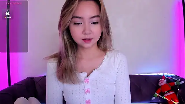 Fluffy Rose online show from 9, 12, 2024