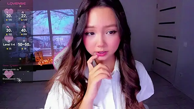 Fluffy Rose online show from 2, 12, 2025