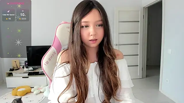 Fluffy Rose online show from 11, 6, 2026