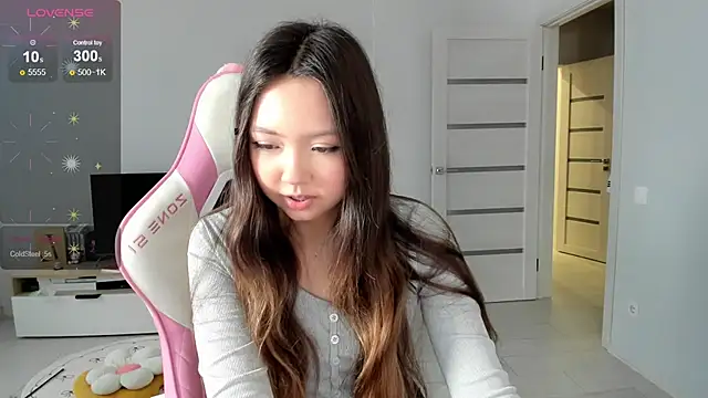 Snapshot of Fluffy_Rose chatting on 26, 7, 2026 Fluffy Rose online show from 26, 7, 2026