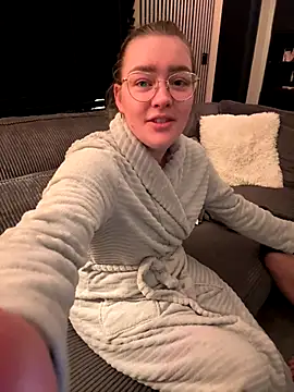 xX HotCouple Xx online show from 4, 12, 2025