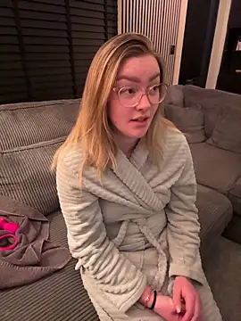 xX HotCouple Xx online show from 16, 12, 2025