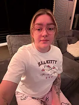 xX HotCouple Xx online show from 10, 1, 2026