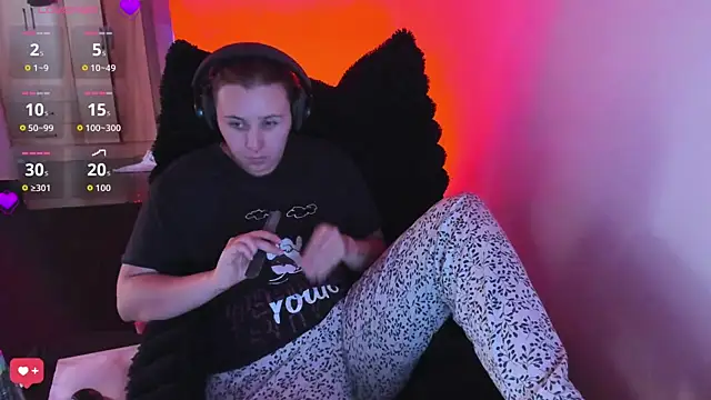 bonnie moon  online show from 3, 3, 2026