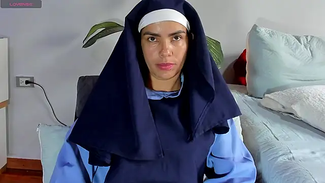 Snapshot of ClaraMariaMon chatting on 1, 2, 2025 ClaraMariaMon online show from 1, 2, 2025