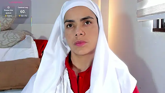 Snapshot of ClaraMariaMon chatting on 27, 10, 2025 ClaraMariaMon online show from 27, 10, 2025