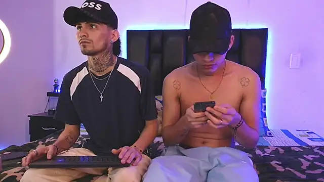 Snapshot of Brutal_Sex_Fucking chatting on 23, 10, 2025 Brutal Sex Fucking online show from 23, 10, 2025