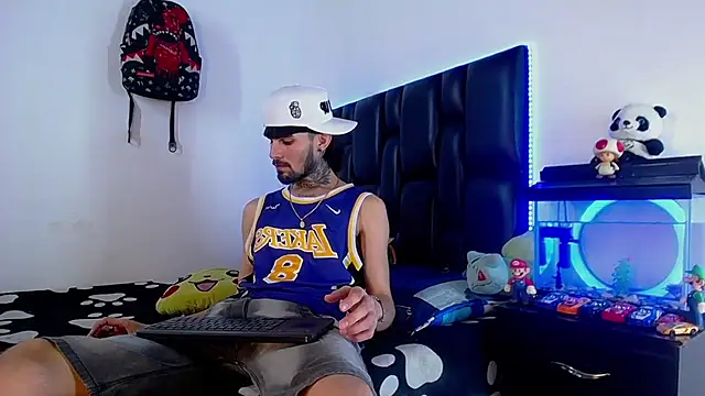 Snapshot of Brutal_Sex_Fucking chatting on 18, 7, 2026 Brutal Sex Fucking online show from 18, 7, 2026