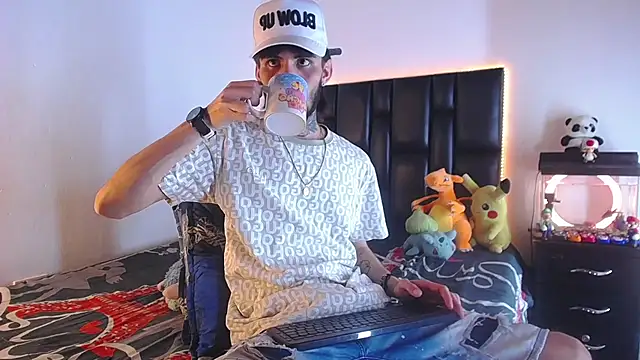 Snapshot of Brutal_Sex_Fucking chatting on 1, 8, 2026 Brutal Sex Fucking online show from 1, 8, 2026