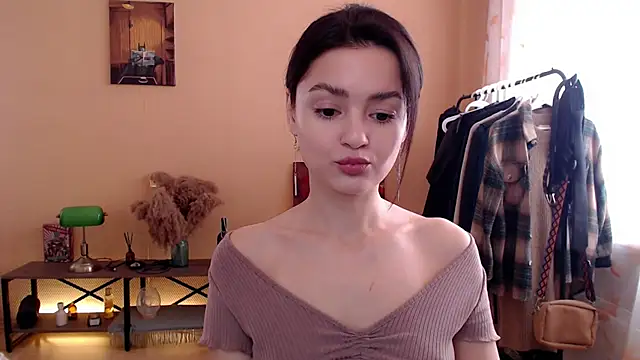 Snapshot of CuteRuby99 chatting on 1, 10, 2025 CuteRuby99 online show from 1, 10, 2025