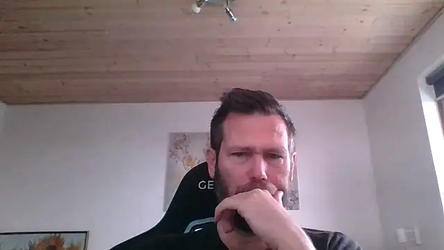 Snapshot of Gotta1 chatting on 4, 1, 2025 Gotta1 online show from 4, 1, 2025