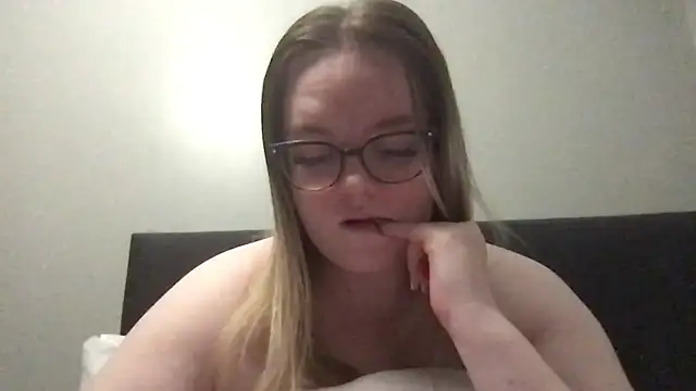 honeyyy24 online show from 23, 9, 2025