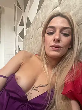 Lolitaxlola online show from 17, 3, 2025