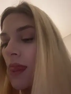 Lolitaxlola online show from 27, 4, 2026