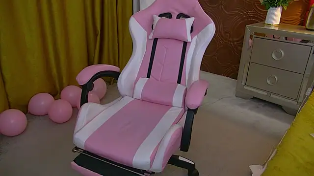 Snapshot of IrisMonn chatting on 27, 1, 2025 IrisMonn online show from 27, 1, 2025