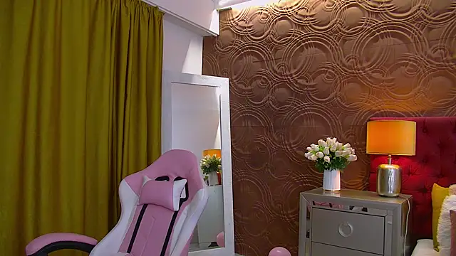 Snapshot of IrisMonn chatting on 13, 2, 2025 IrisMonn online show from 13, 2, 2025