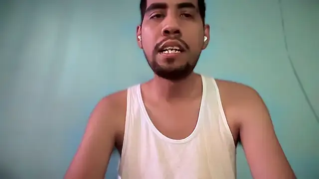 EnriquePersian197 online show from 5, 3, 2025