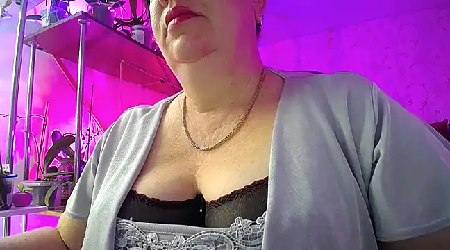  Sweet Woman online show from 14, 1, 2025