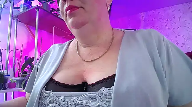  Sweet Woman online show from 14, 1, 2025