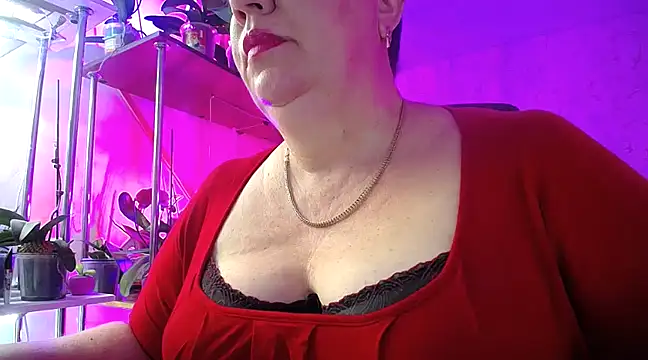  Sweet Woman online show from 28, 1, 2025