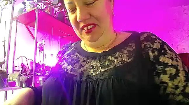  Sweet Woman online show from 15, 2, 2025