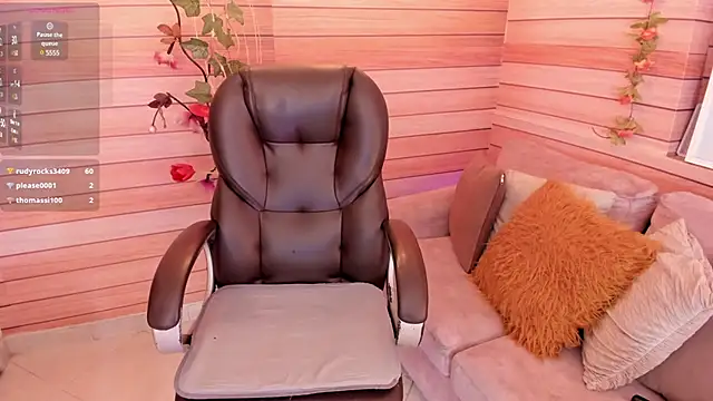 Snapshot of marien_thomson_ chatting on 1, 3, 2025 marien thomson online show from 1, 3, 2025