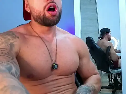 OwenMaximus814 online show from 19, 5, 2026