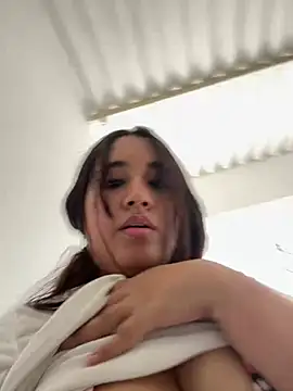 melyescobar online show from 1, 3, 2025