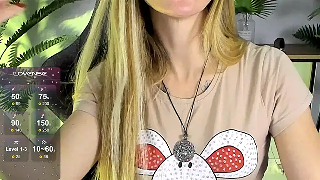 LadyIzabel online show from 16, 12, 2024