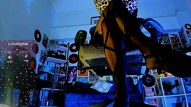 LadyIzabel online show from 19, 12, 2024