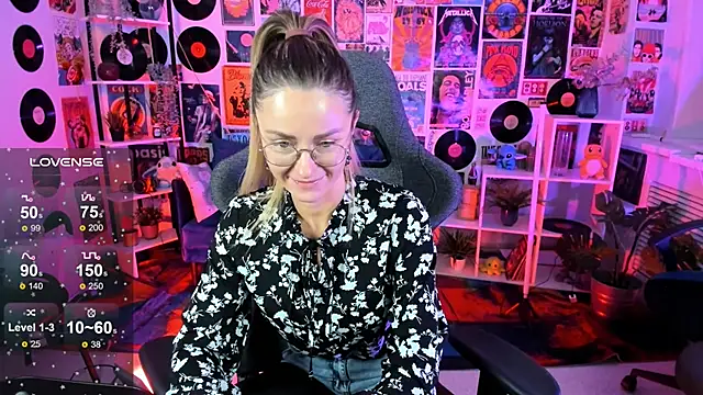 LadyIzabel online show from 24, 1, 2025