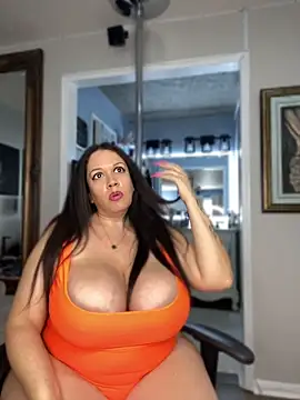 curvyfunlover online show from 17, 6, 2026