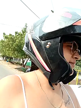 naughty-girl01 online show from 28, 2, 2025