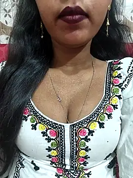 Snapshot of Sharmila-Singh chatting on 17, 5, 2026 Sharmila-Singh online show from 17, 5, 2026