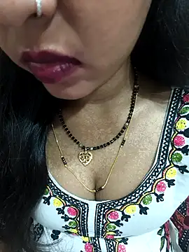 Snapshot of Sharmila-Singh chatting on 5, 6, 2026 Sharmila-Singh online show from 5, 6, 2026