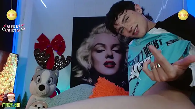 maxiy 001 online show from 14, 12, 2024