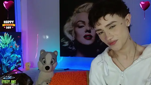 maxiy 001 online show from 12, 2, 2025